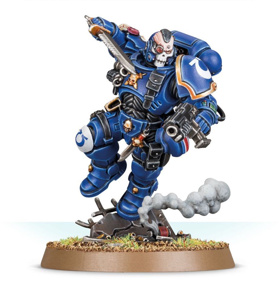 Tenente Primaris con armatura Reiver